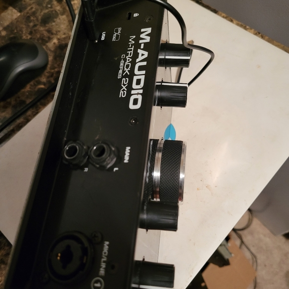 M track 2x2 M audio - Picture 2 of 7